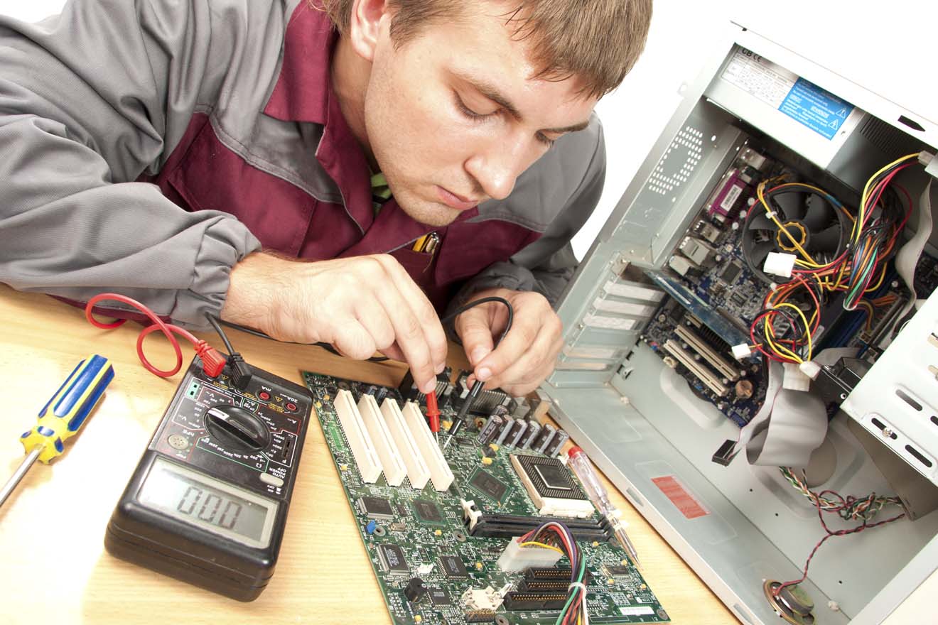 Мастер по ремонту компьютеров в Семилуках
